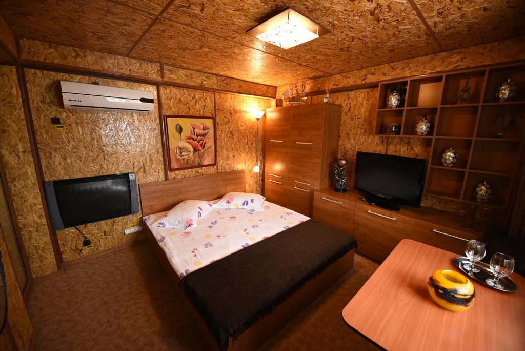 Rixo`s GuestHouse Cîrcea Extérieur photo